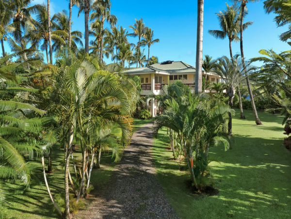 Experience Luxury in Moloa'a Bay - The Perfect Kauai Retreat